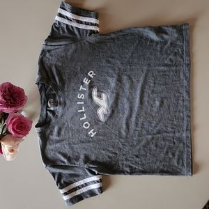 Cute soft gray Hollister shirt